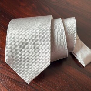 Hudson Room by the Bay Silver Silk Tie made in Italy